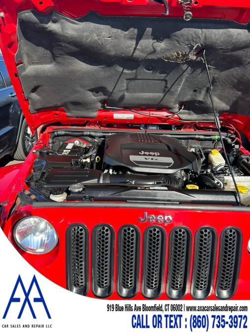 2015 Jeep Wrangler 4WD 2dr Sahara photo