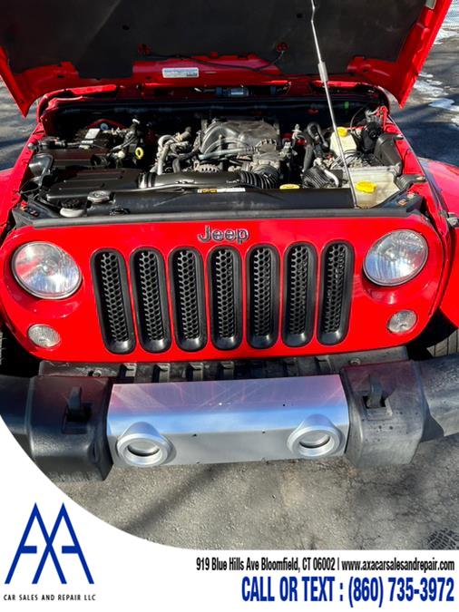 2015 Jeep Wrangler 4WD 2dr Sahara photo