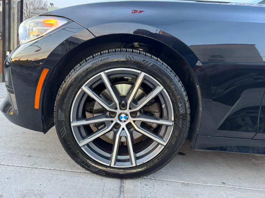 2022 BMW 3-Series 330i xDrive Sedan North Americ photo