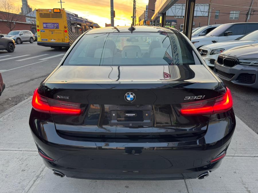 2022 BMW 3-Series 330i xDrive Sedan North Americ photo