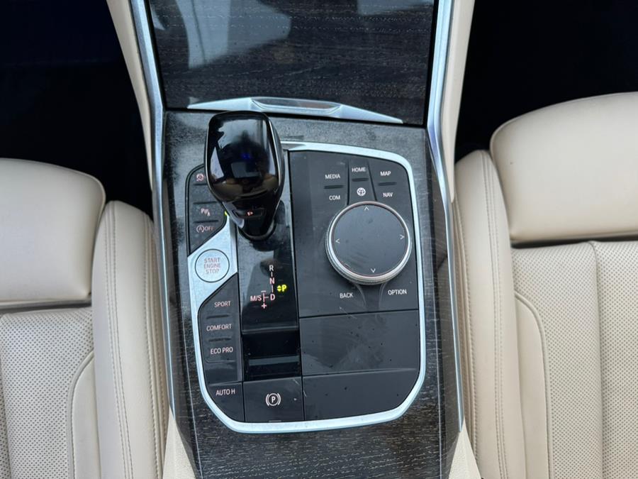 2022 BMW 3-Series 330i xDrive Sedan North Americ photo