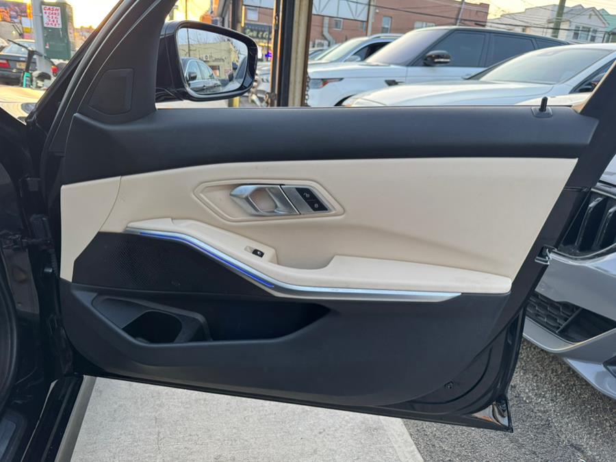 2022 BMW 3-Series 330i xDrive Sedan North Americ photo