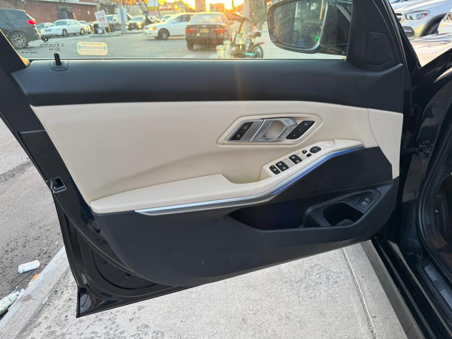 2022 BMW 3-Series 330i xDrive Sedan North Americ photo