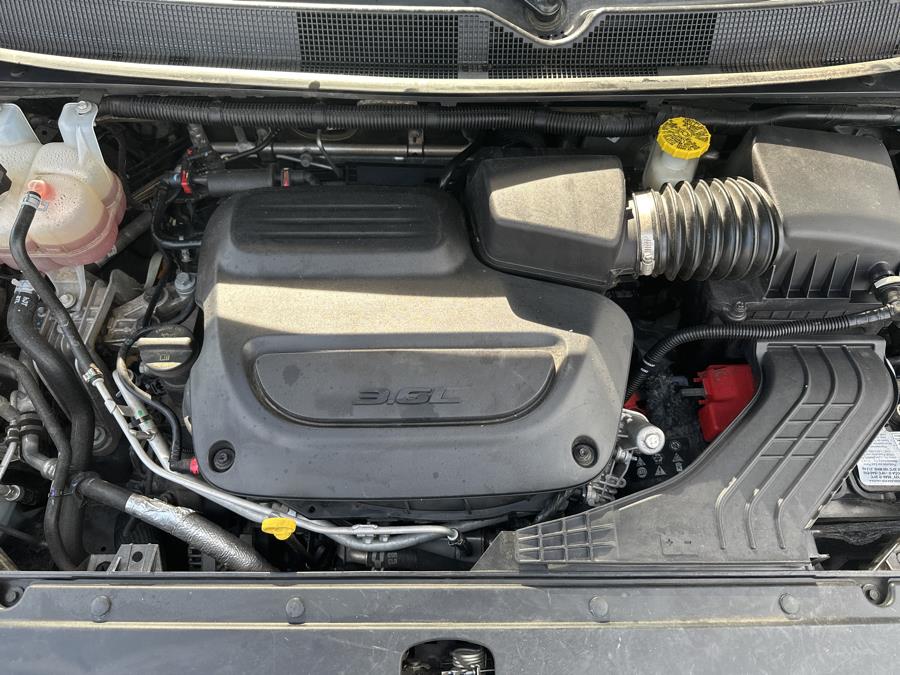 2022 Chrysler Pacifica Touring L photo