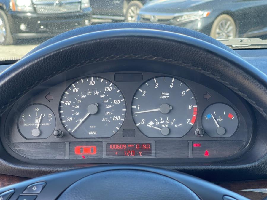 2001 BMW 3-Series 325Ci photo
