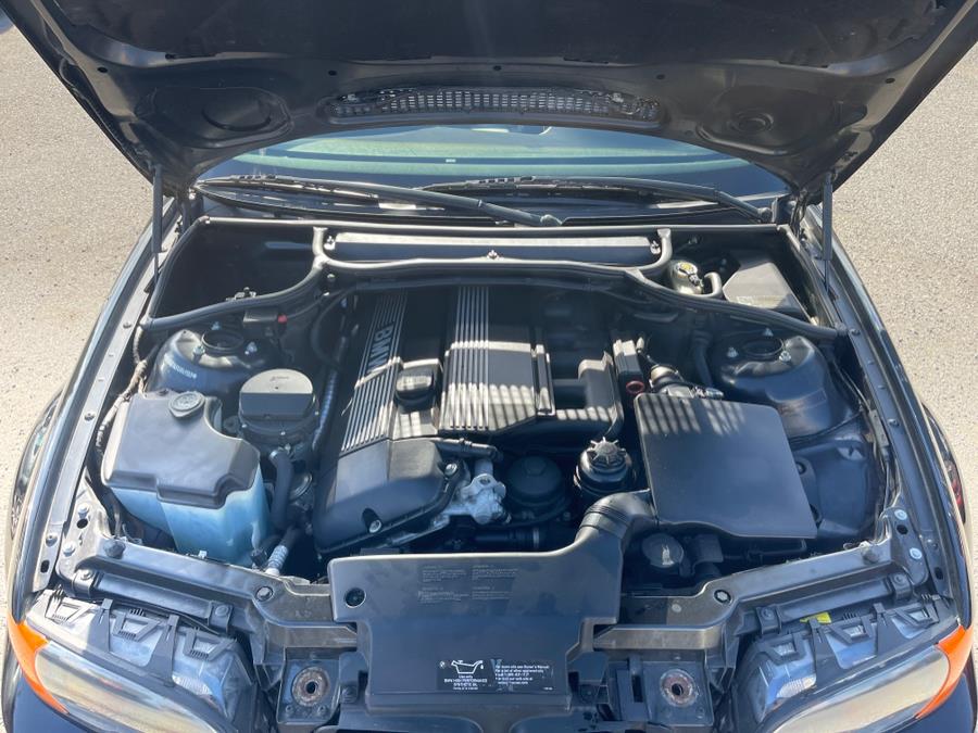 2001 BMW 3-Series 325Ci photo