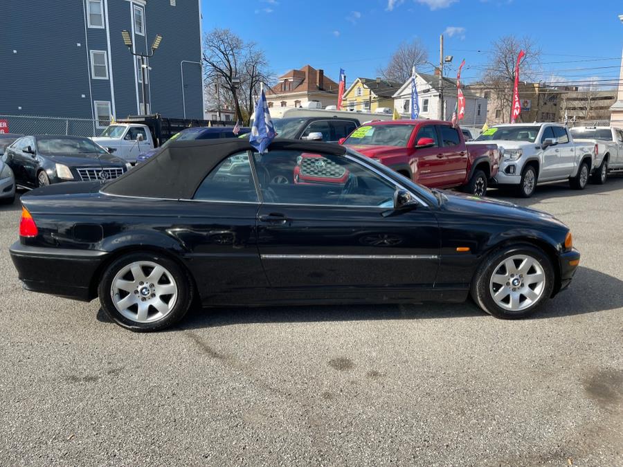 2001 BMW 3-Series 325Ci photo
