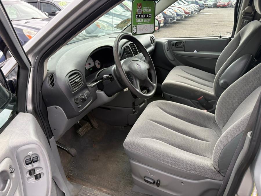 2006 Dodge Grand Caravan SE photo