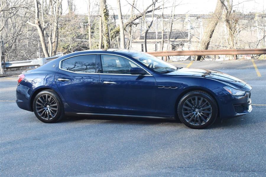 2018 Maserati Ghibli SQ4 AWD 4dr Sedan photo
