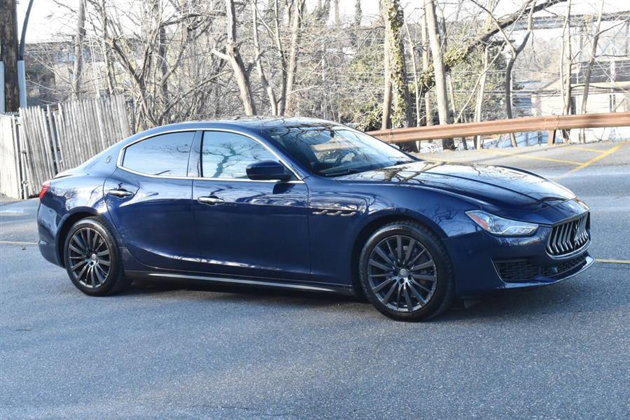 2018 Maserati Ghibli SQ4 AWD 4dr Sedan photo