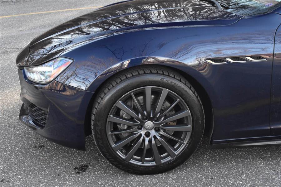2018 Maserati Ghibli SQ4 AWD 4dr Sedan photo