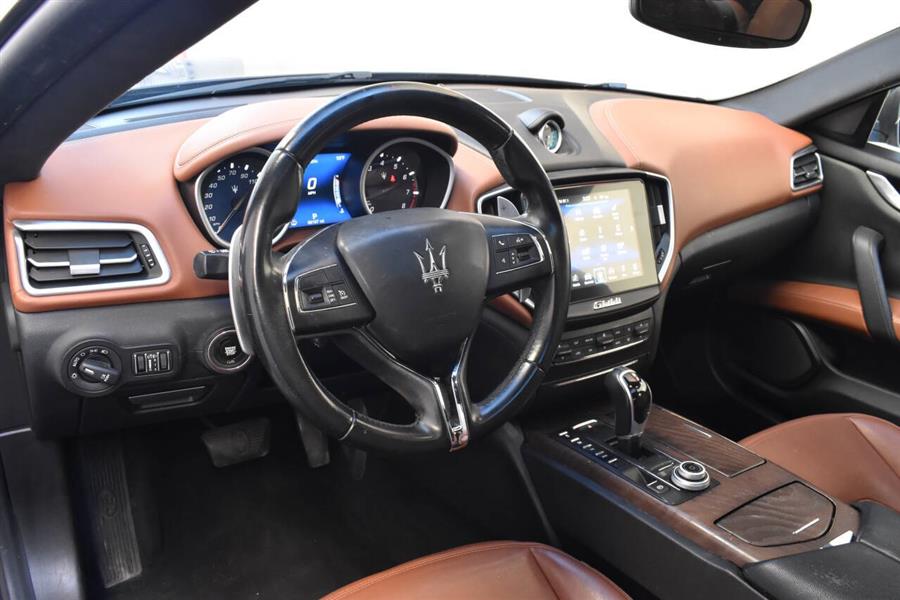 2018 Maserati Ghibli SQ4 AWD 4dr Sedan photo