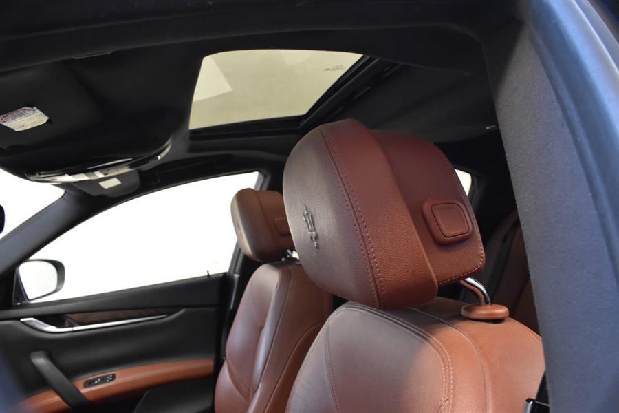 2018 Maserati Ghibli SQ4 AWD 4dr Sedan photo