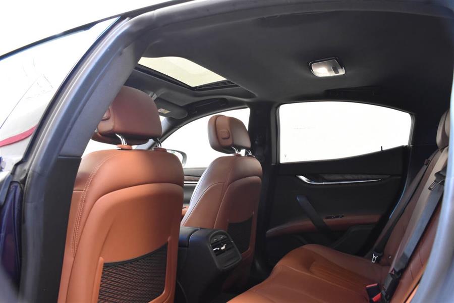 2018 Maserati Ghibli SQ4 AWD 4dr Sedan photo