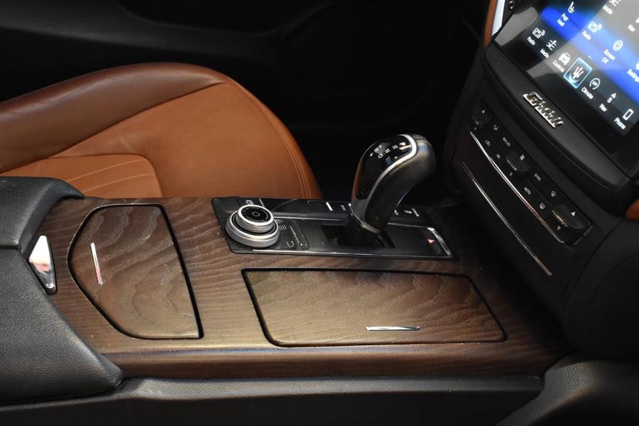2018 Maserati Ghibli SQ4 AWD 4dr Sedan photo