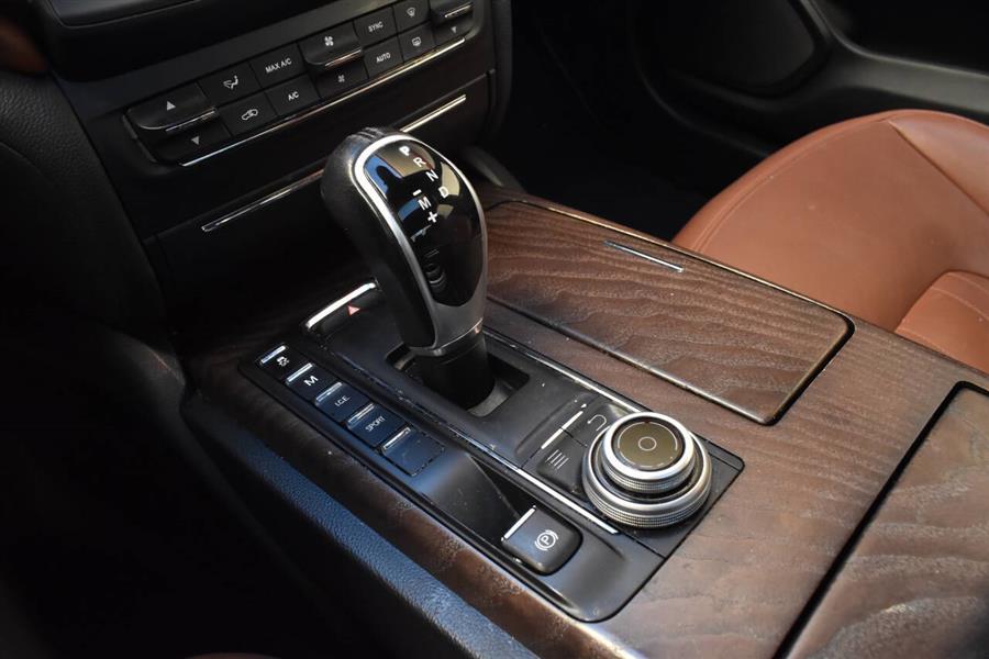 2018 Maserati Ghibli SQ4 AWD 4dr Sedan photo