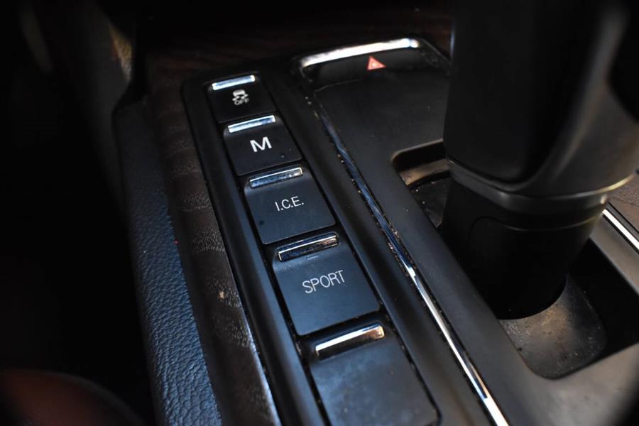 2018 Maserati Ghibli SQ4 AWD 4dr Sedan photo