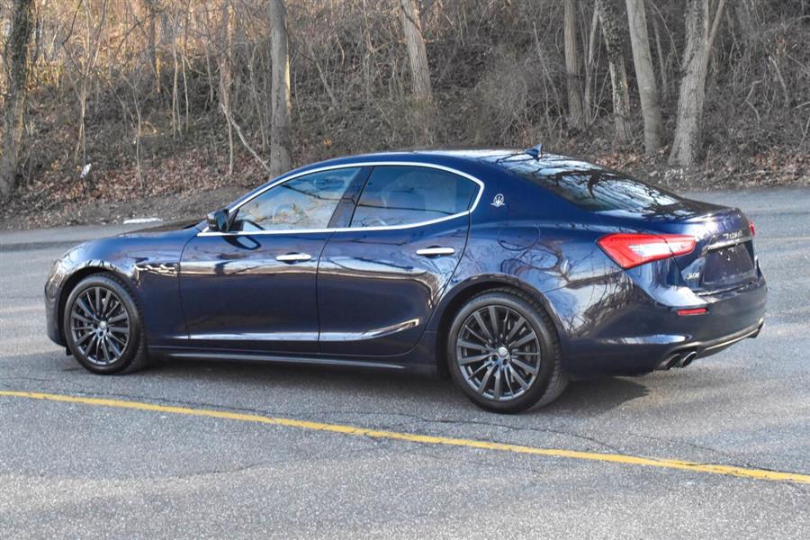 2018 Maserati Ghibli SQ4 AWD 4dr Sedan photo