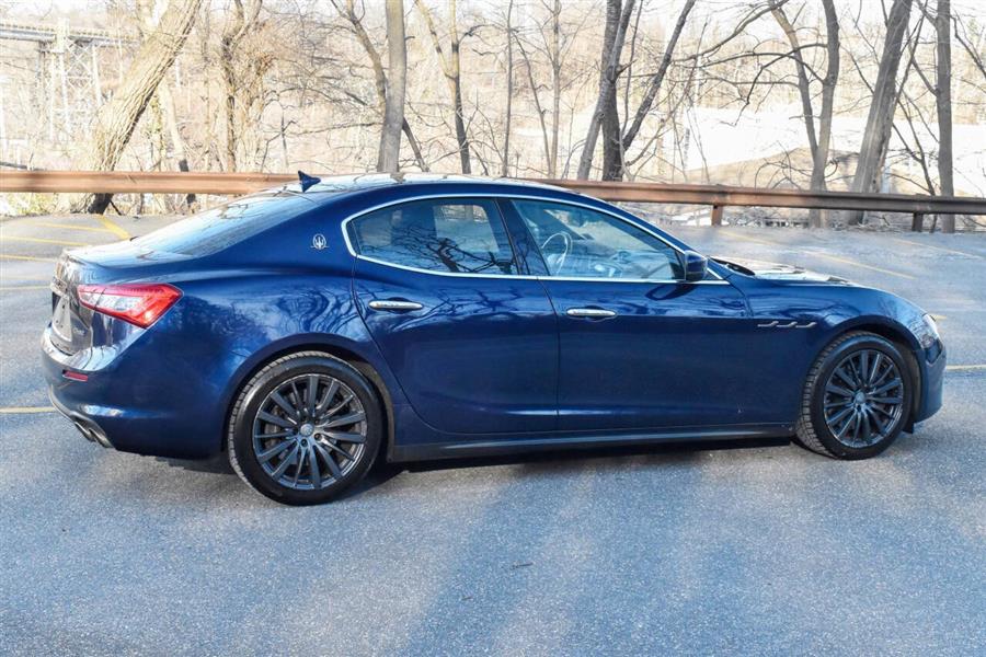 2018 Maserati Ghibli SQ4 AWD 4dr Sedan photo