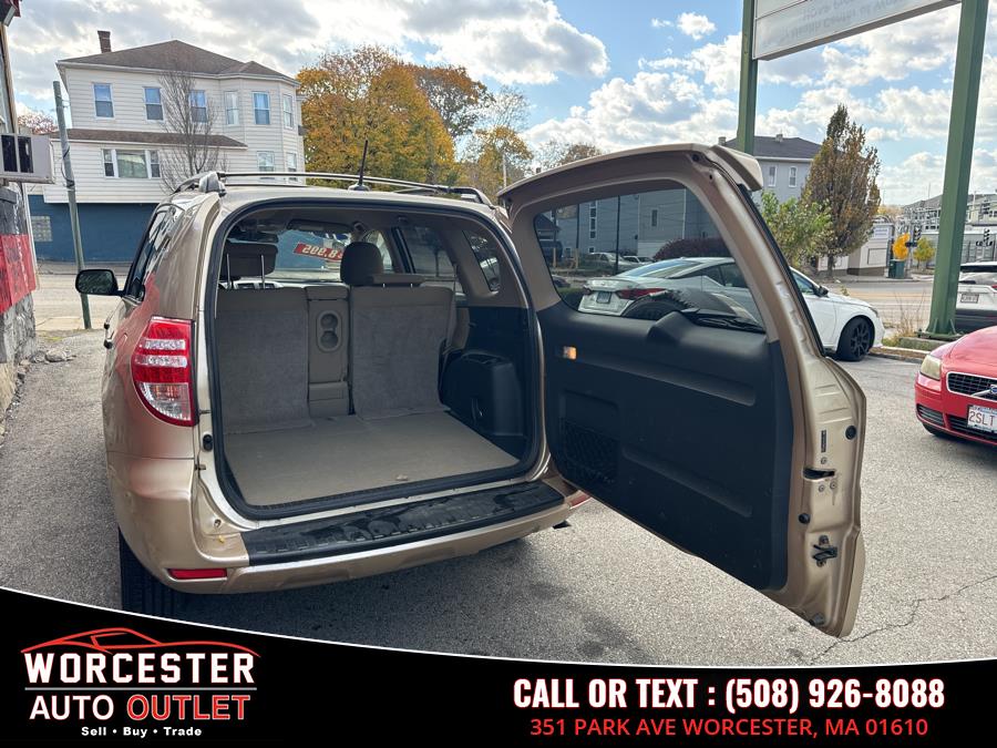 2011 Toyota RAV4 photo