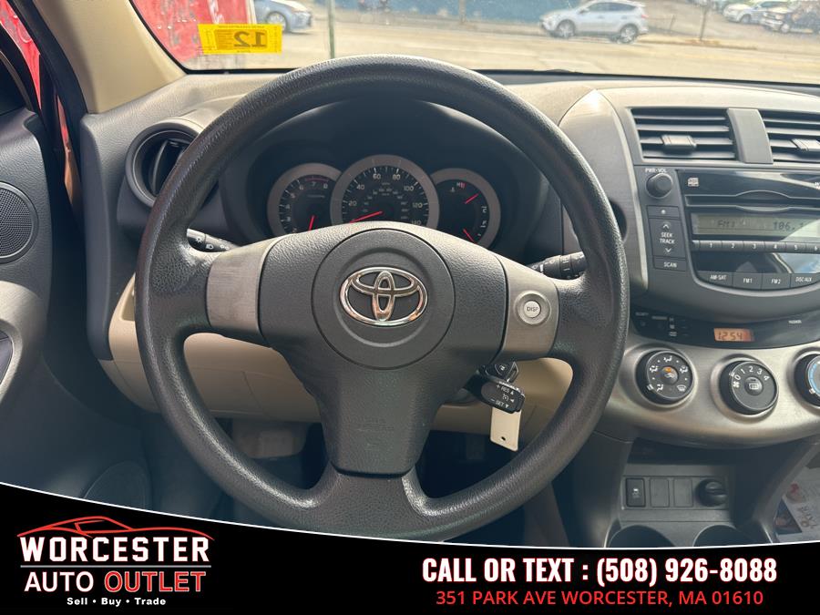 2011 Toyota RAV4 photo