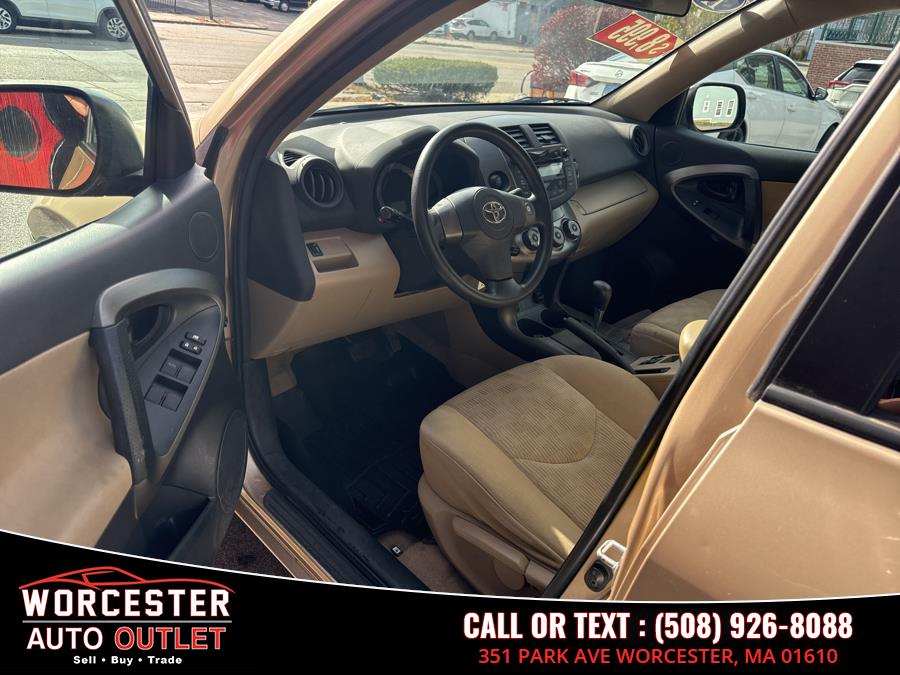 2011 Toyota RAV4 photo