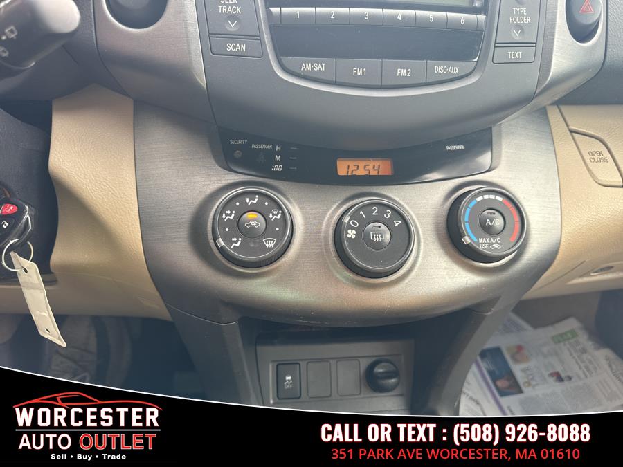2011 Toyota RAV4 photo