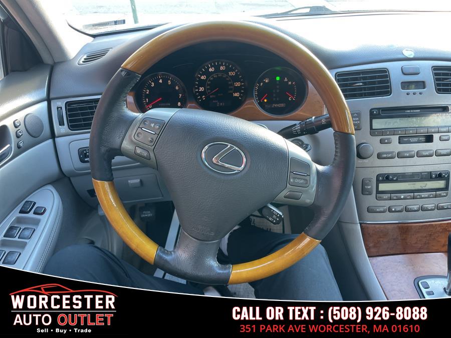 2005 Lexus ES 330 photo