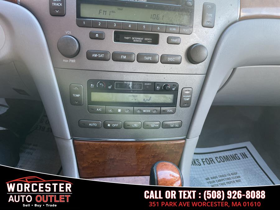 2005 Lexus ES 330 photo