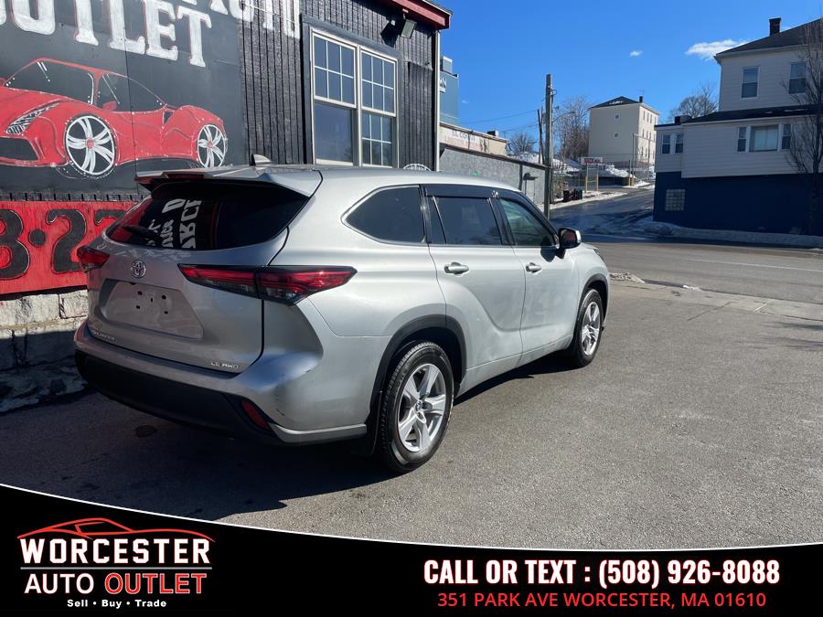 2022 Toyota Highlander LE AWD (Natl) photo