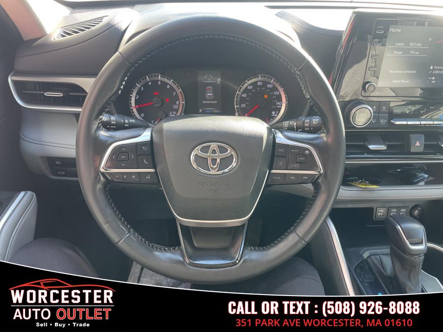 2022 Toyota Highlander LE AWD (Natl) photo