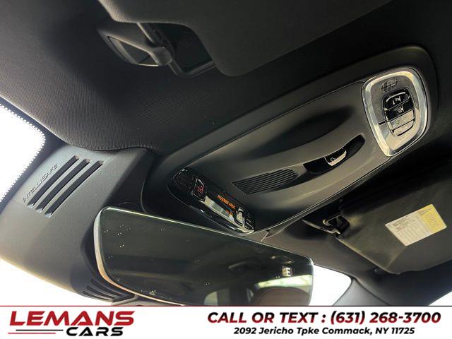 2020 Volvo XC90 T6 Momentum photo