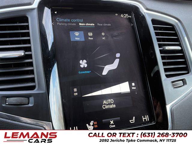 2020 Volvo XC90 T6 Momentum photo