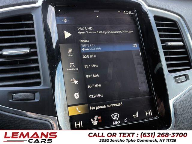 2020 Volvo XC90 T6 Momentum photo