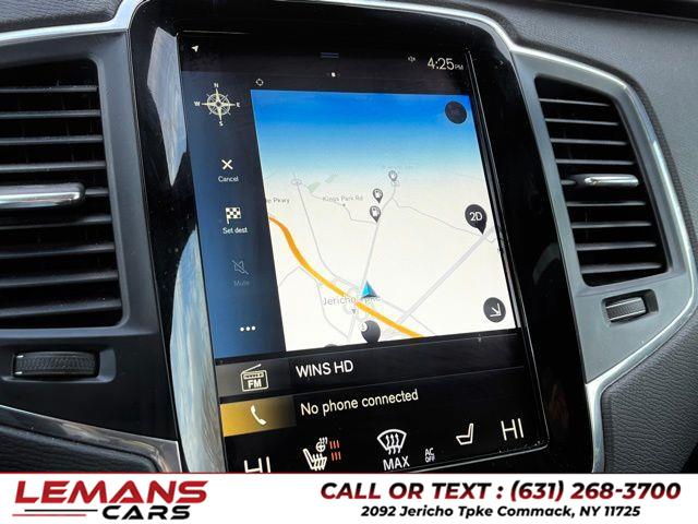 2020 Volvo XC90 T6 Momentum photo