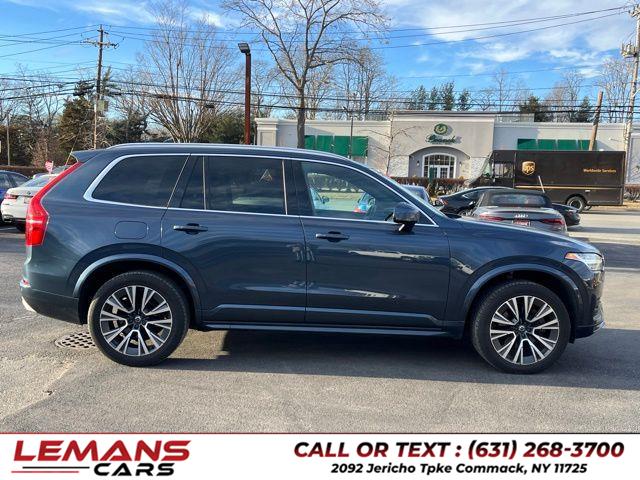2020 Volvo XC90 T6 Momentum photo