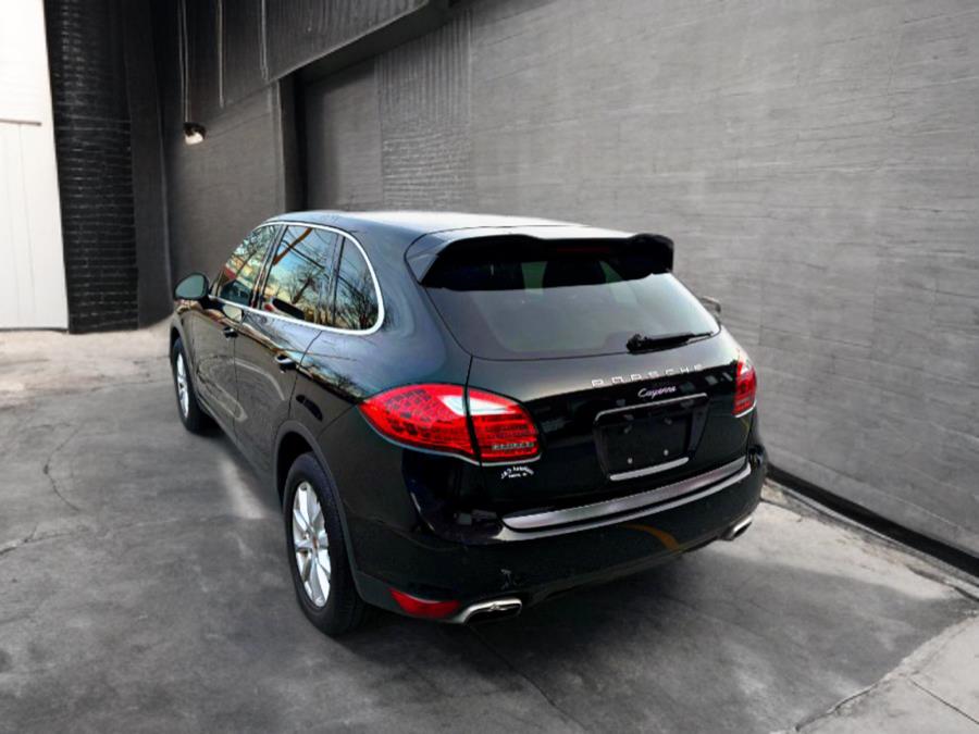 2013 Porsche Cayenne photo
