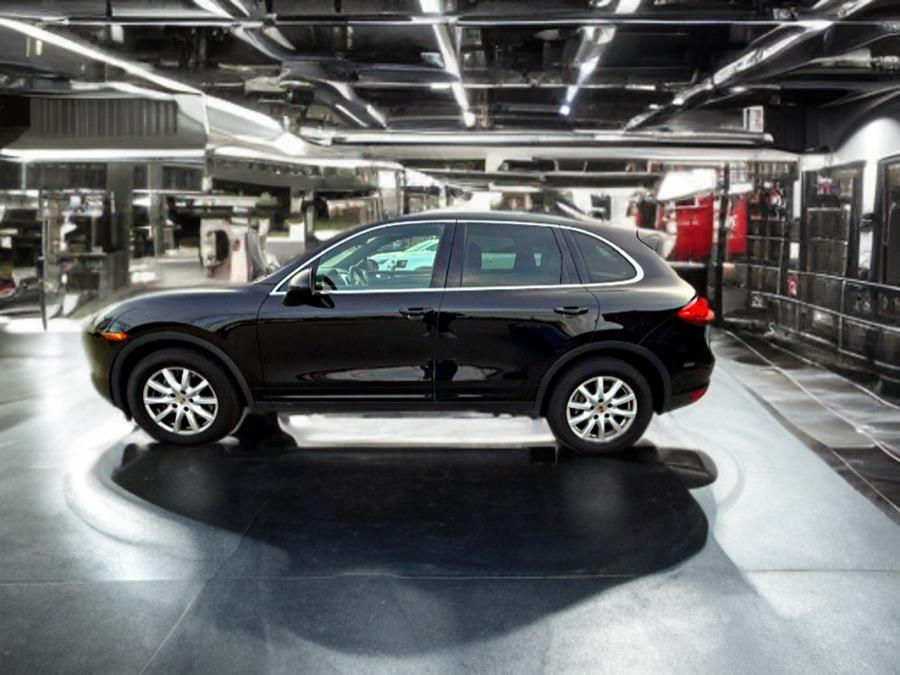 2013 Porsche Cayenne photo