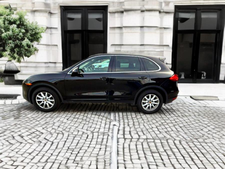 2013 Porsche Cayenne photo