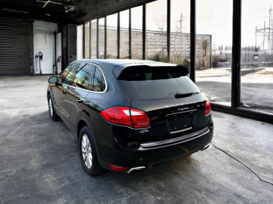 2013 Porsche Cayenne photo