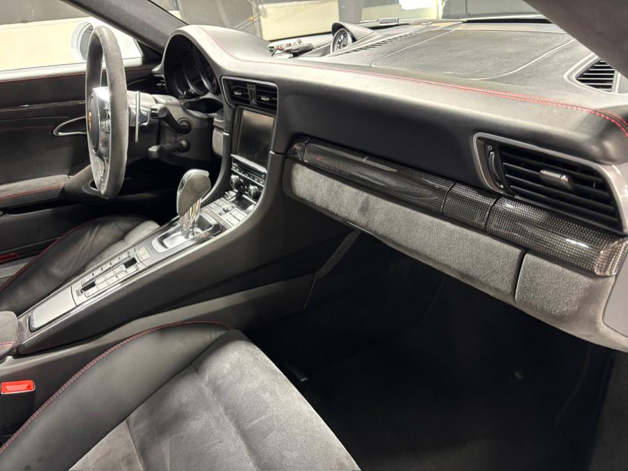 2015 Porsche 911 2dr Cpe Carrera GTS photo