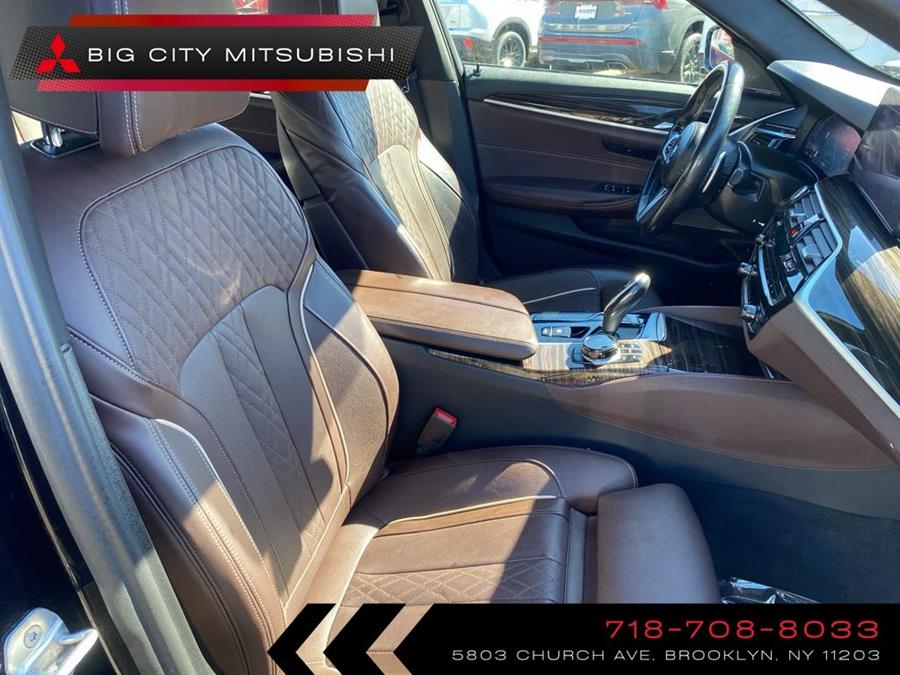 2022 BMW 5-Series 540i xDrive photo