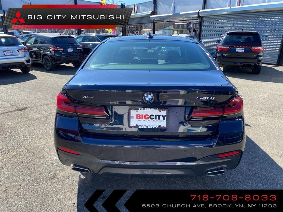 2022 BMW 5-Series 540i xDrive photo