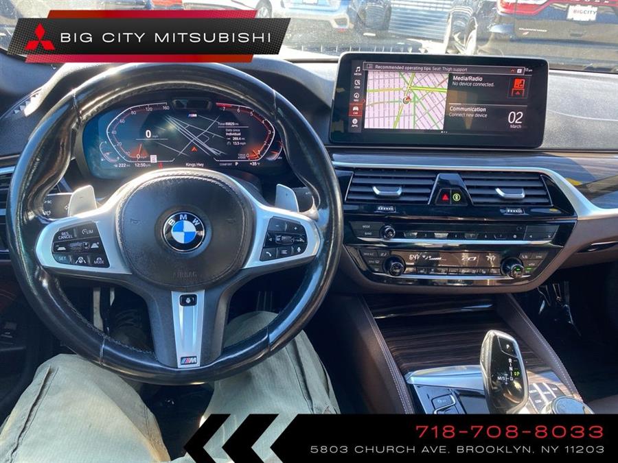 2022 BMW 5-Series 540i xDrive photo