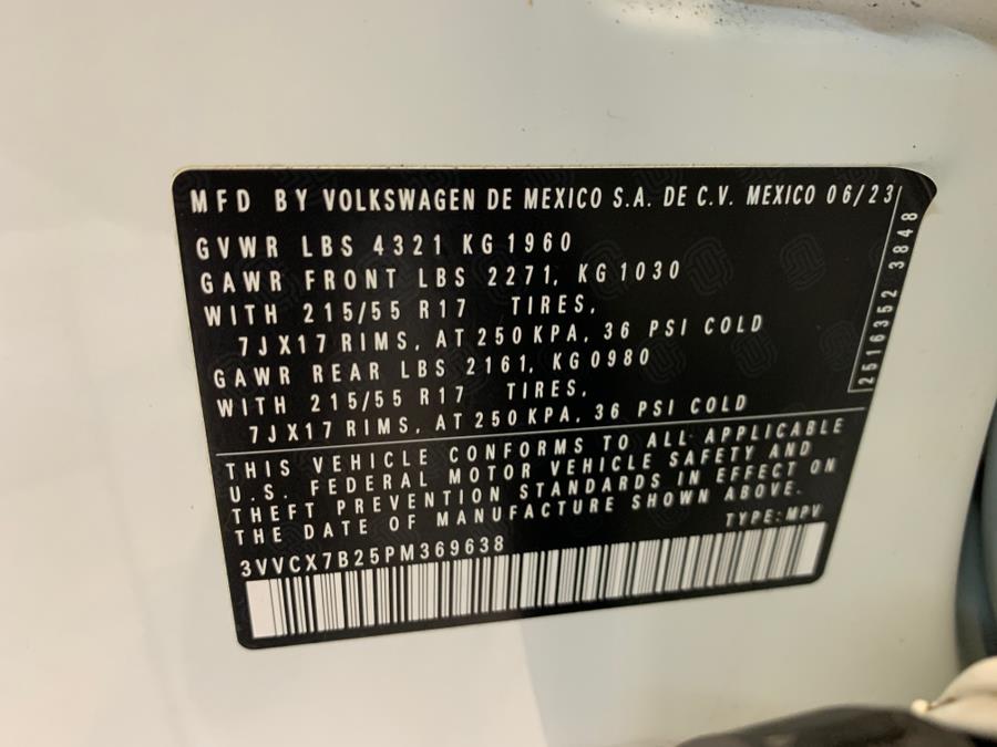 2023 Volkswagen Taos S FWD photo