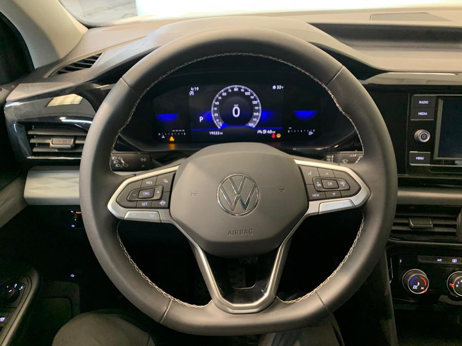 2023 Volkswagen Taos S FWD photo
