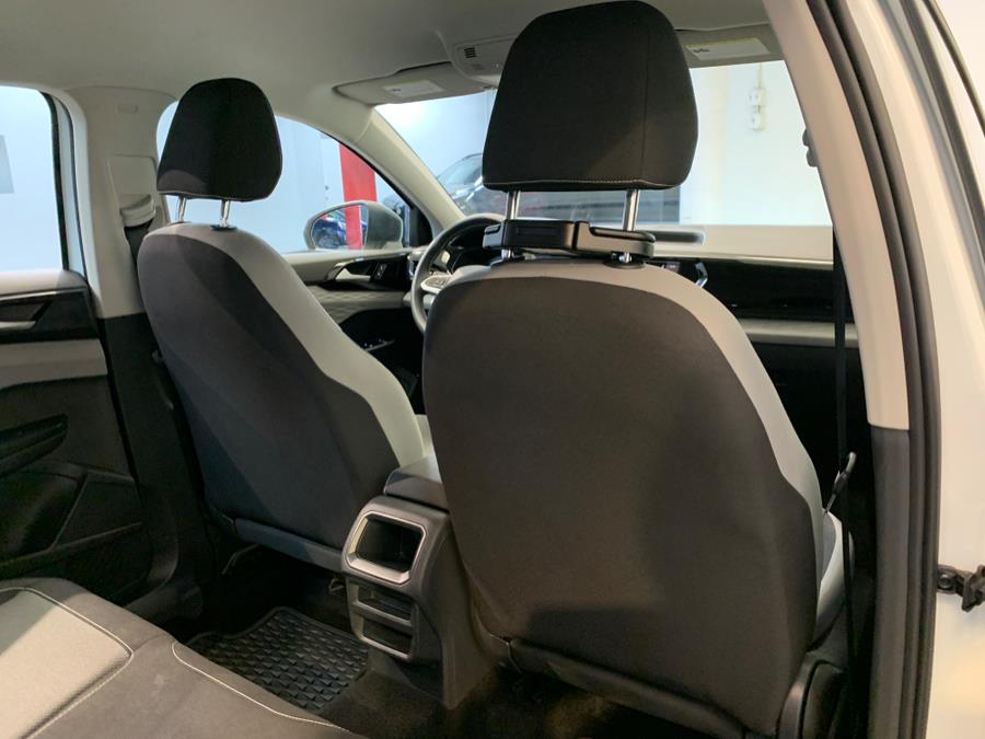 2023 Volkswagen Taos S FWD photo