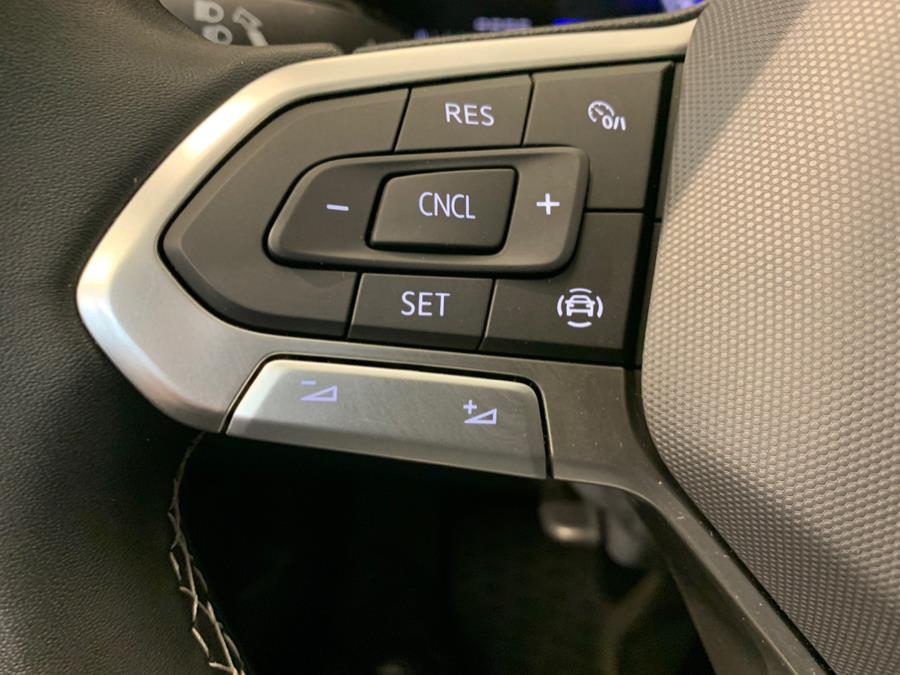 2023 Volkswagen Taos S FWD photo
