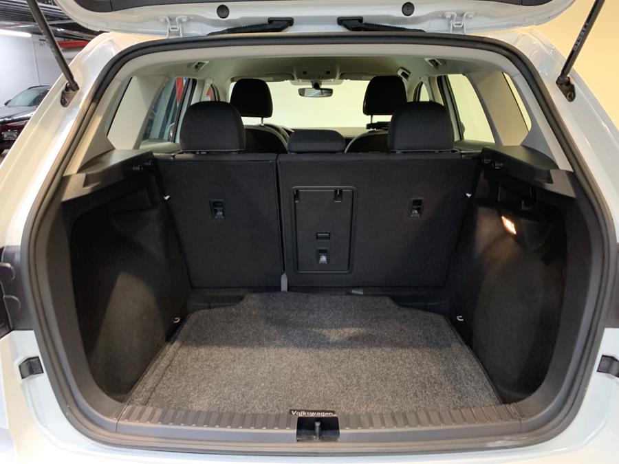 2023 Volkswagen Taos S FWD photo