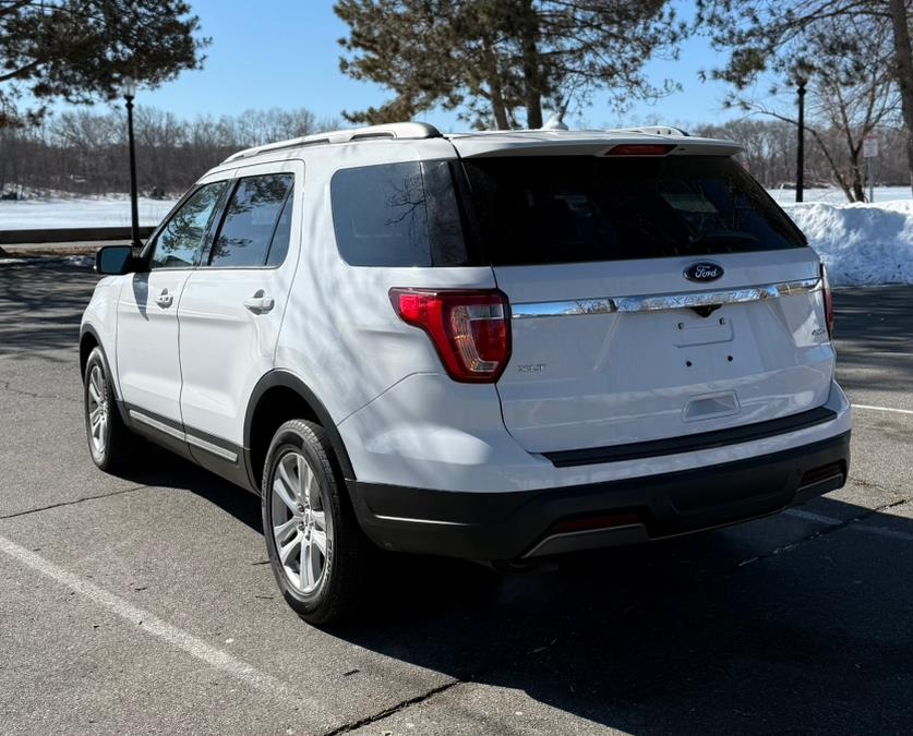 2019 Ford Explorer XLT 4WD photo
